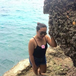 Meet your Posher, Krystelle rio